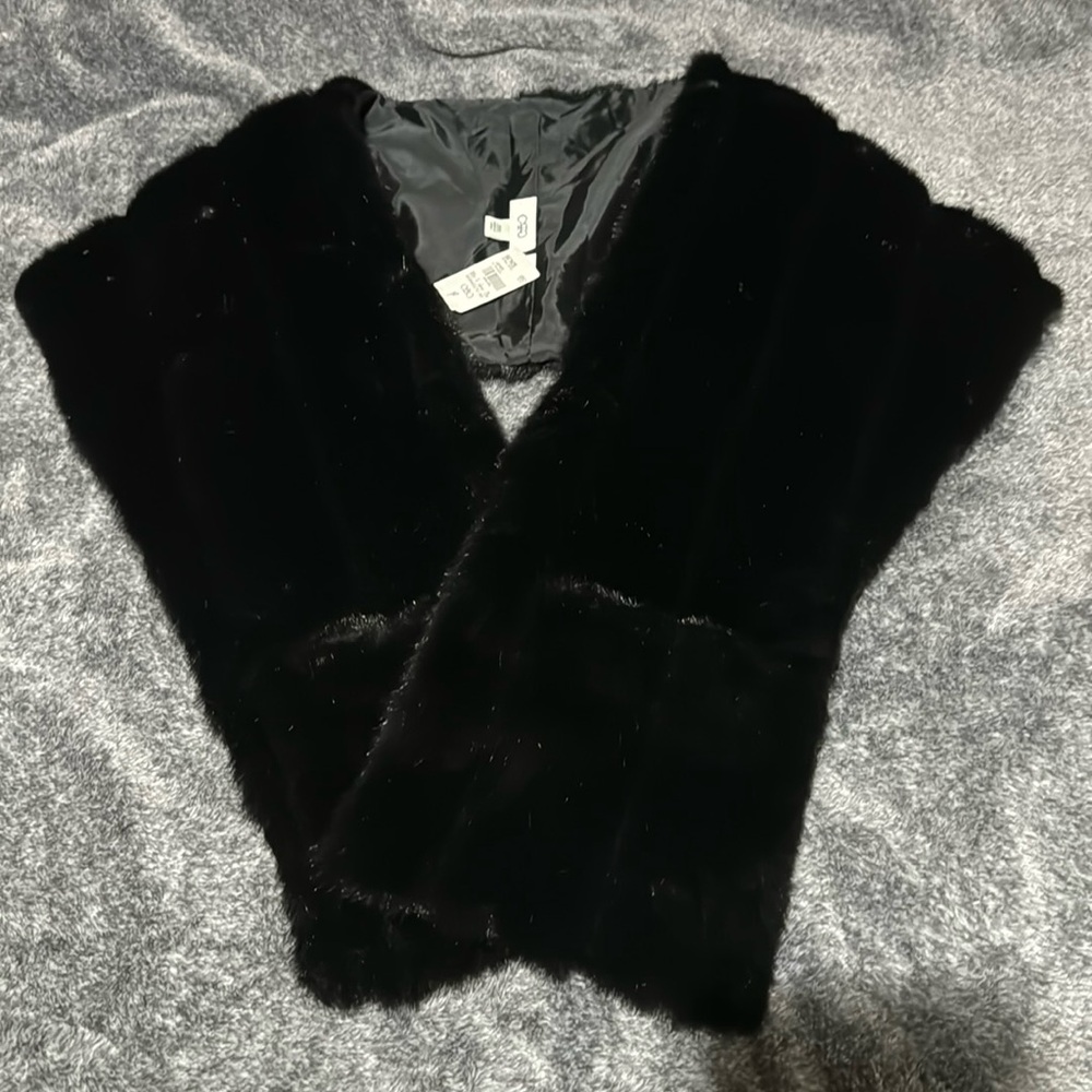 Cato black faux fur Shawl/Stole that you wear around your shoulders.